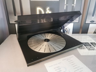 BEOGRAM 9000 TURNTABLE